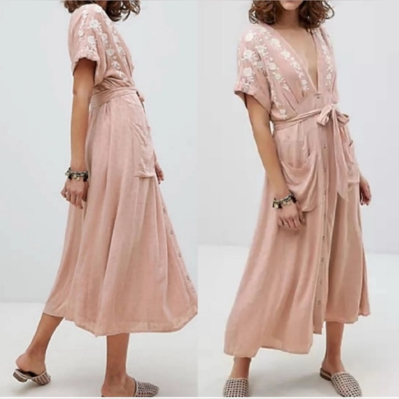 Love To Love You Midi Dress - Picture 2 of 6